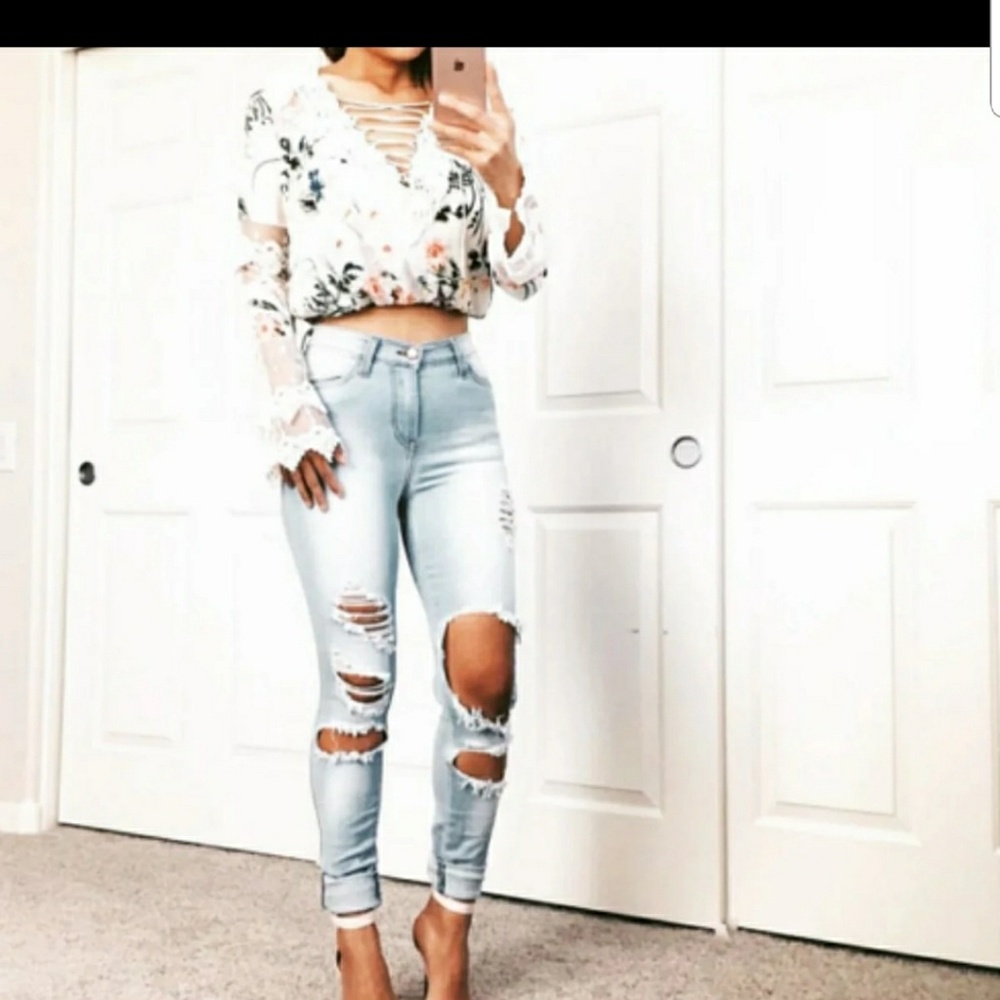 Floral crop lace up top